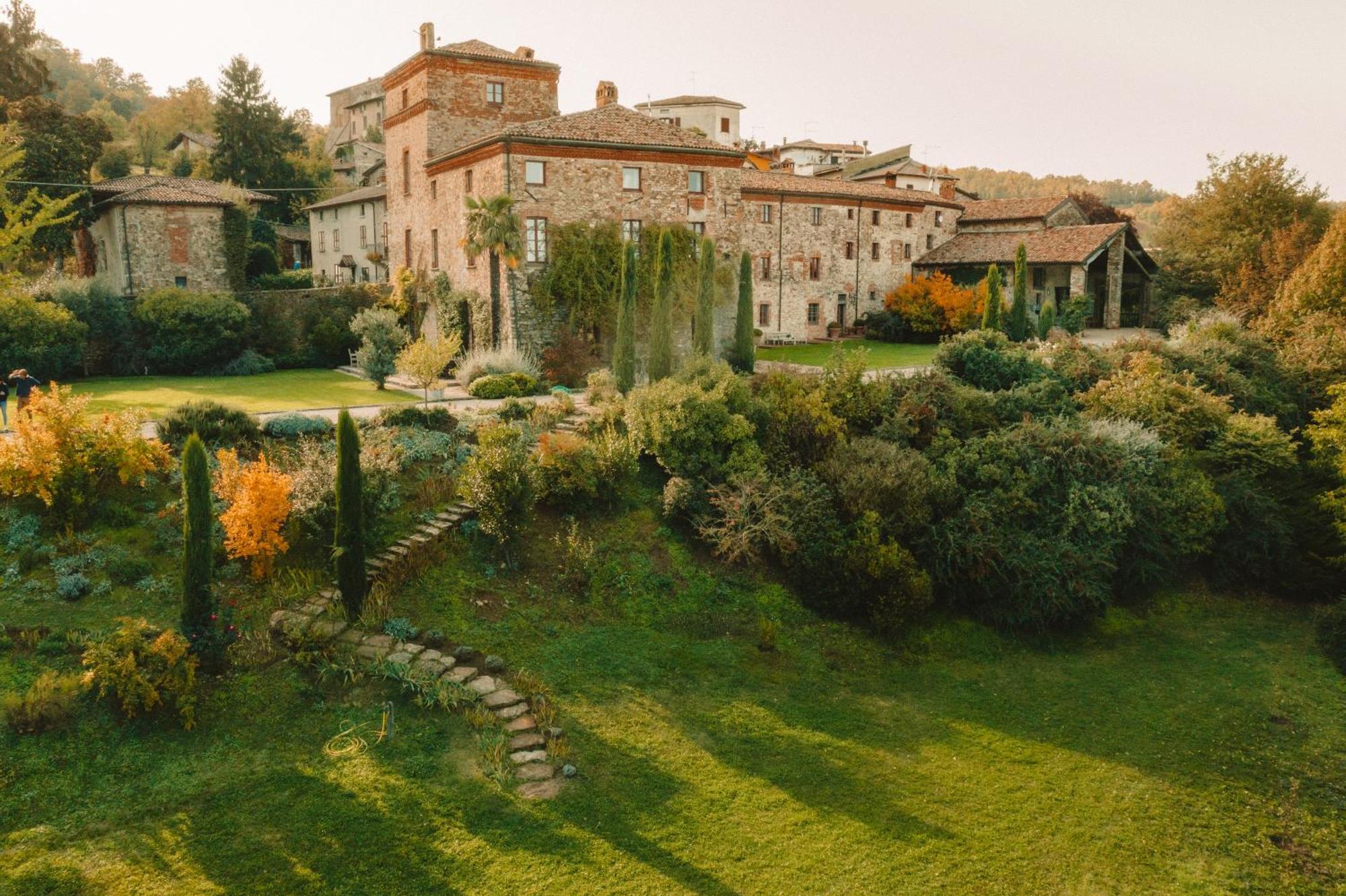 Il Castello Di *